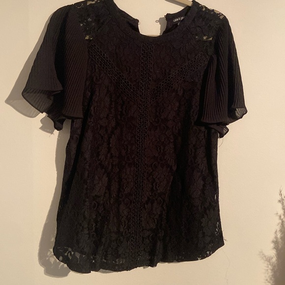 Cable & Gauge Tops - Cable and Gauge lace top